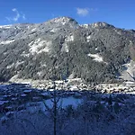 Отель Amadeus Zillertal Tirol *
