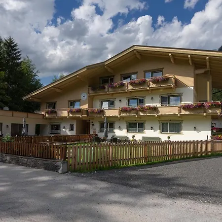 Amadeus Zillertal Tirol Майрхофен