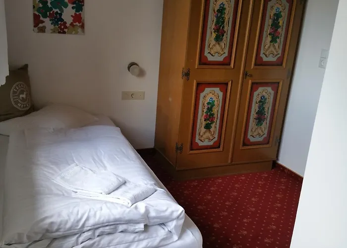 호텔 Amadeus Zillertal Tirol *